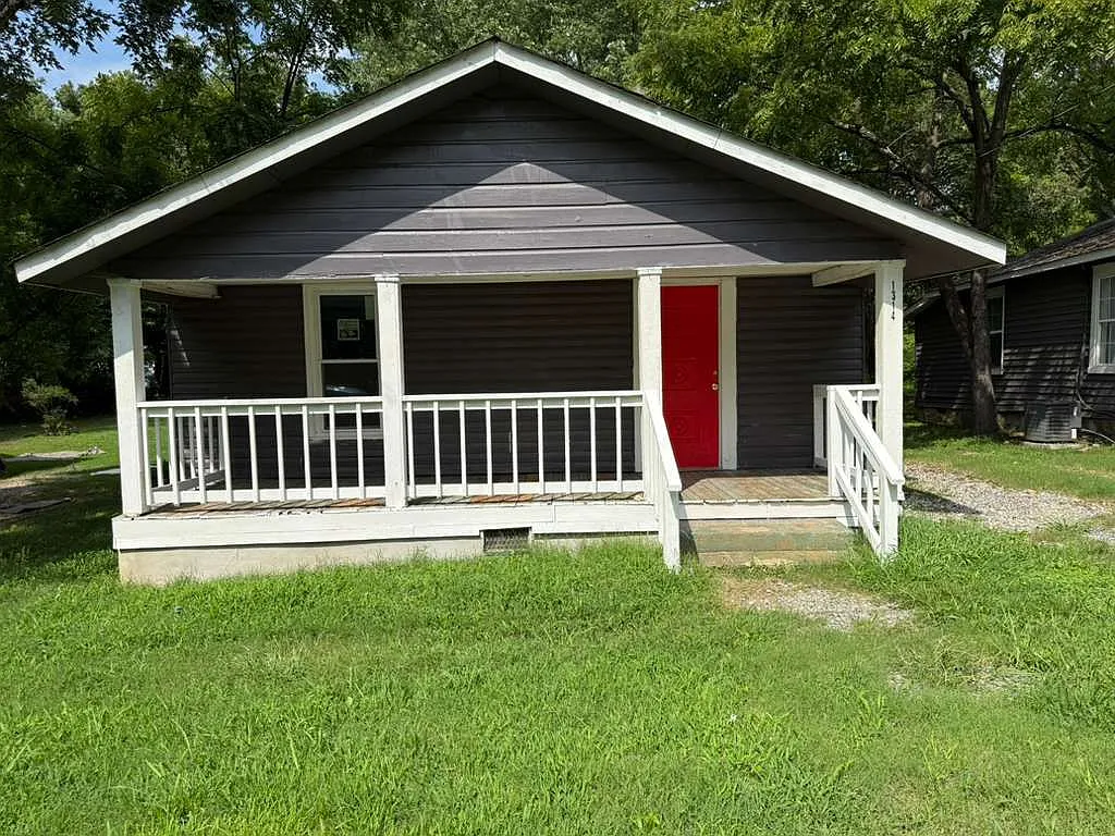 2 bed, 952 sqft, $1,150 — Photo 1
