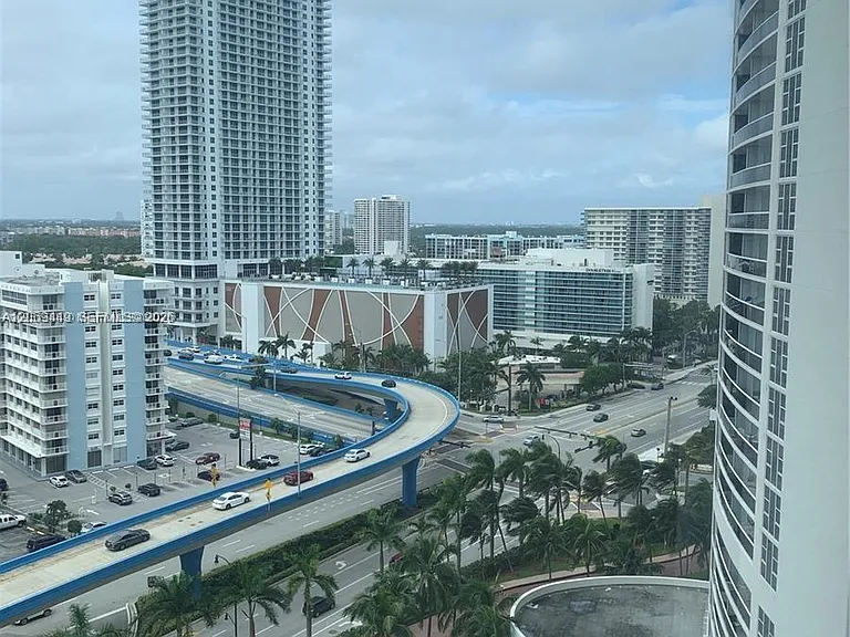 1830 S Ocean Dr #1607 — Photo 2