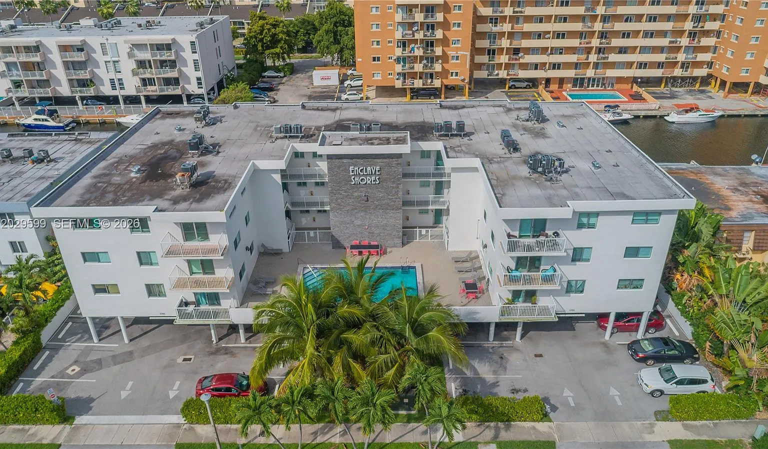 Enclave Shores Condo — Photo 1