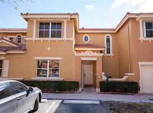 Villa Vizcaya Condo, Miami Lakes, FL 33016