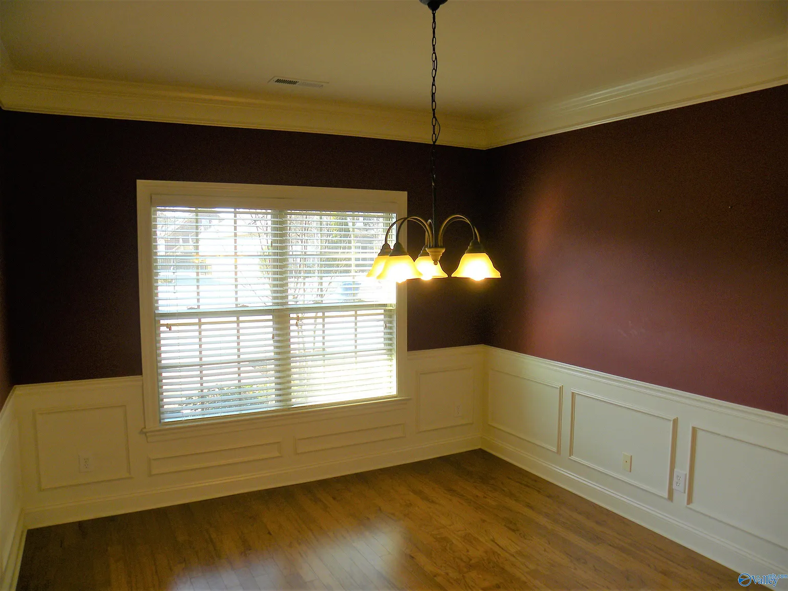 3 bed, 2.0 bath, 2100 sqft, $2,150 — Photo 3