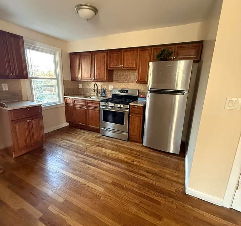 1st image of 14-18 Gipson St #2
