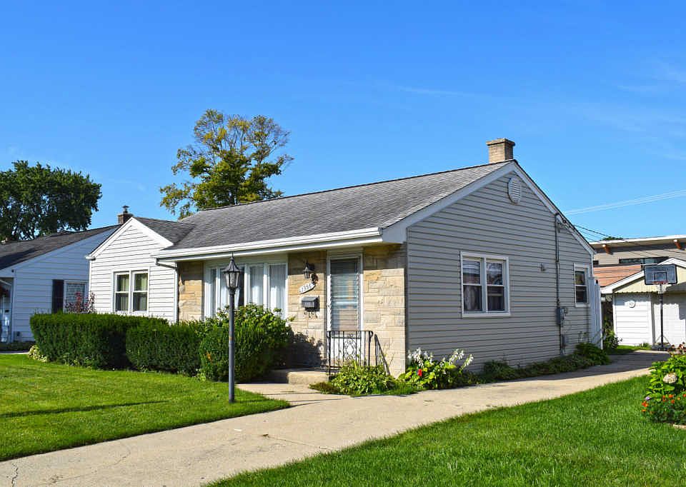 1st image of 1356 Earl Ave