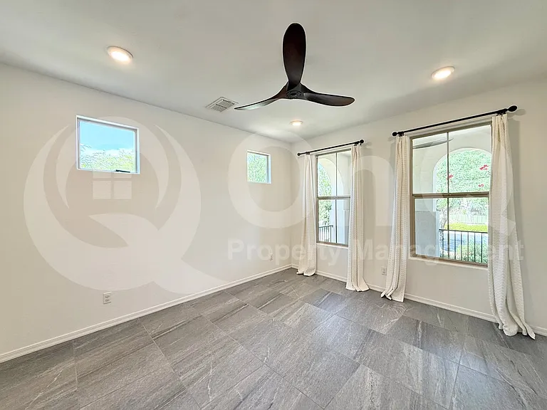 4602 S Flare — Photo 22