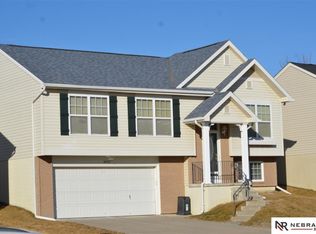 10872 Girard St, Omaha, NE 68142
