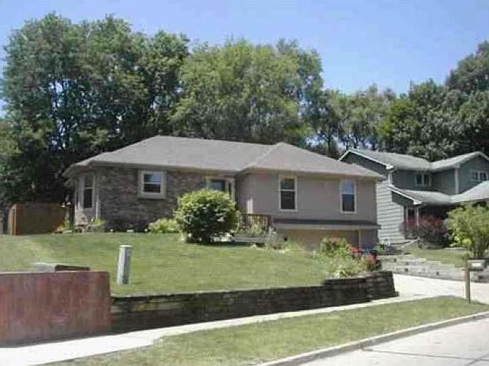 2nd image of 4608 67th St