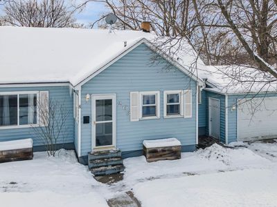 203 E Van Deinse St, Greenville, MI, 48838