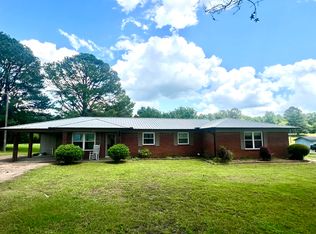 714 Herman Shirley Rd, West Point, MS 39773
