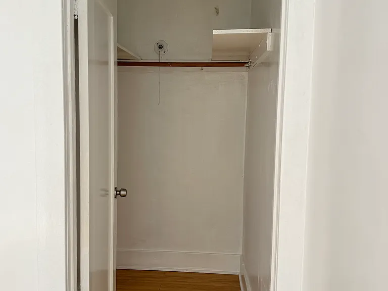 1340 Tamarind Ave — Photo 15