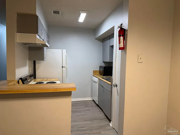 7116 Pearson Rd #H — Photo 10