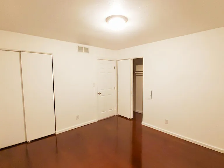 480 Zahn Dr #2 — Photo 10