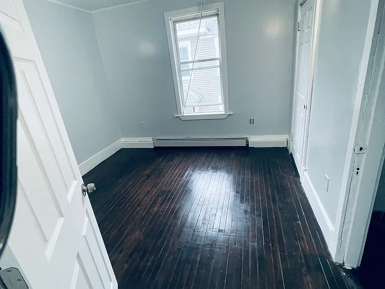184 Bartlett St — Photo 6