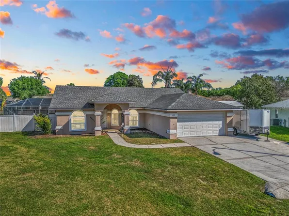 710 Lamp Post Ln, Lakeland, FL 33809
