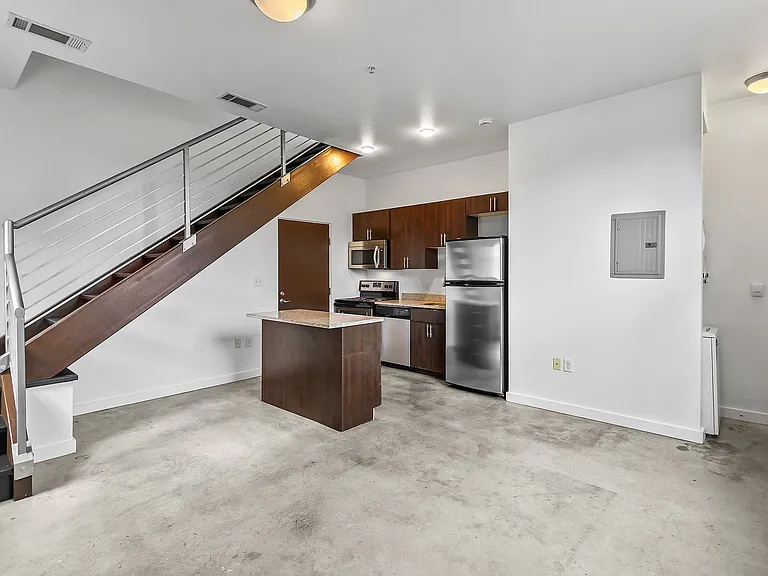 Emerson Lofts — Photo 27