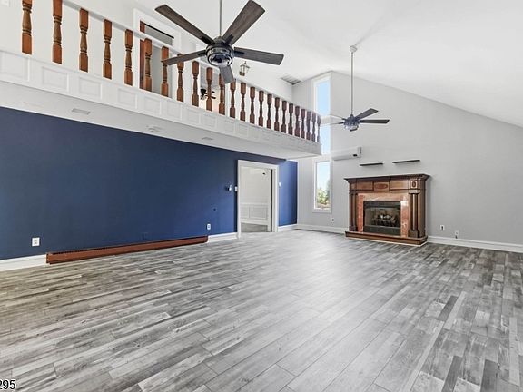 5th image of 319 Oaklawn Ave