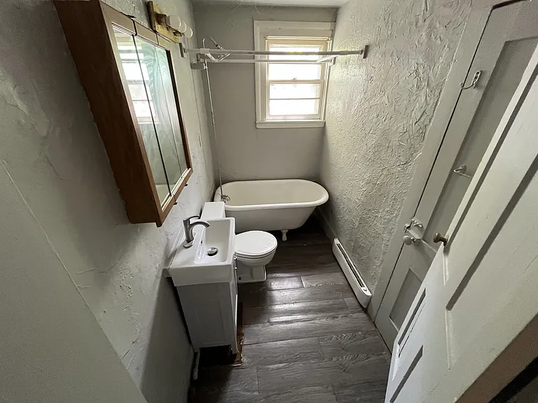 31 Hazzard St #2 — Photo 8