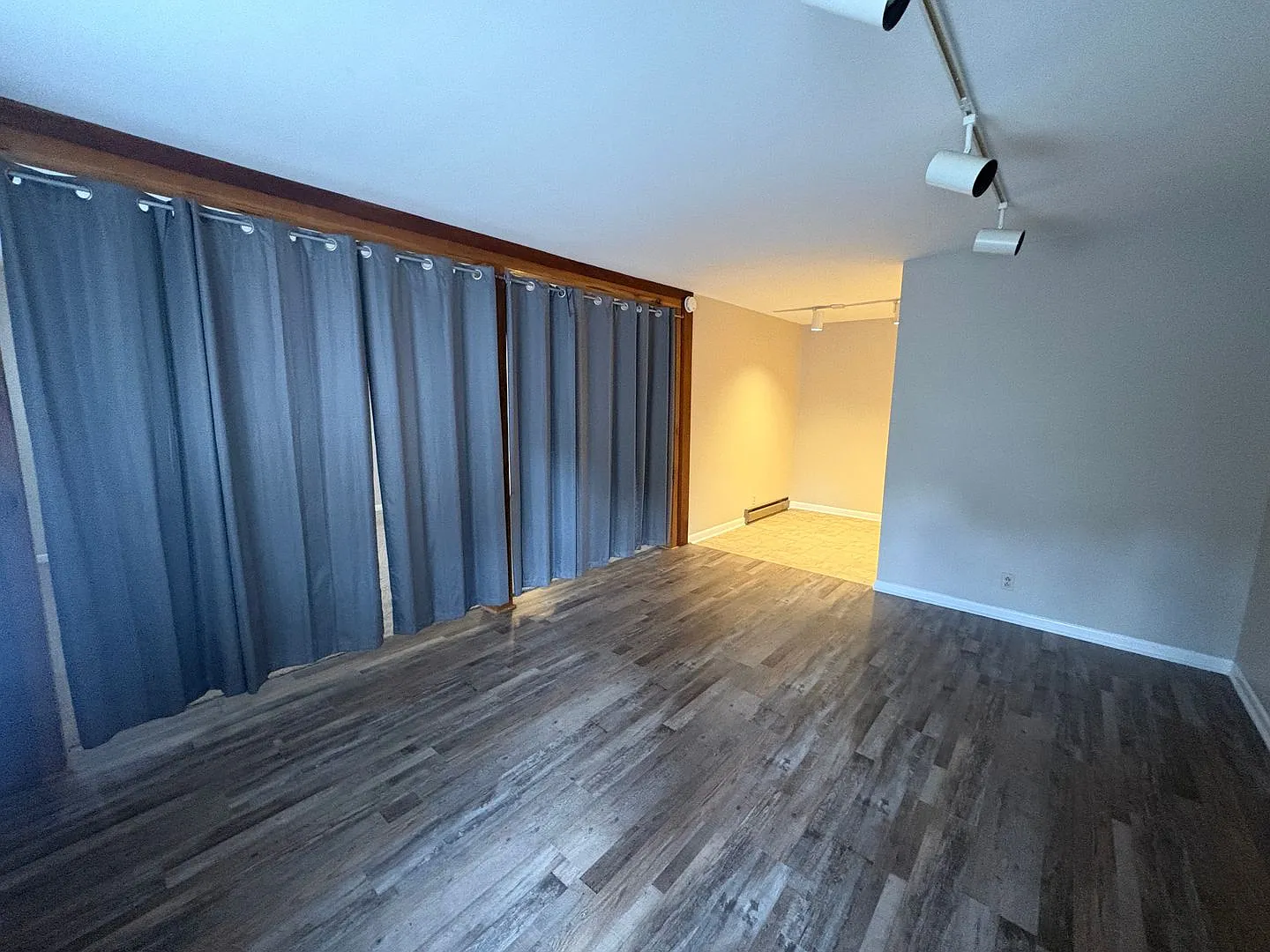 2134 FarFax Ave D3 — Photo 4