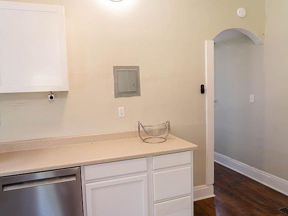 5th image of 1122 Rosemont Ave #1