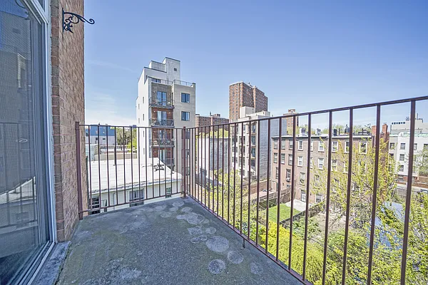 Rented by Level Group | media 10