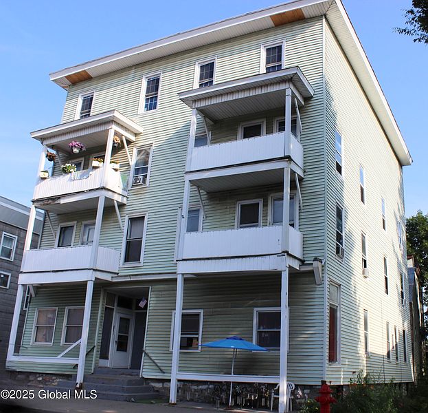 2nd image of 40 River Street
