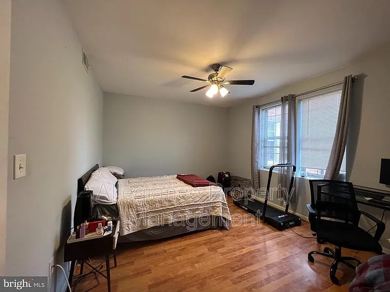 1808 Queens Ln #212 — Photo 6