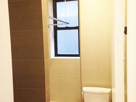 5th image of 235 Lexington Ave APT 2