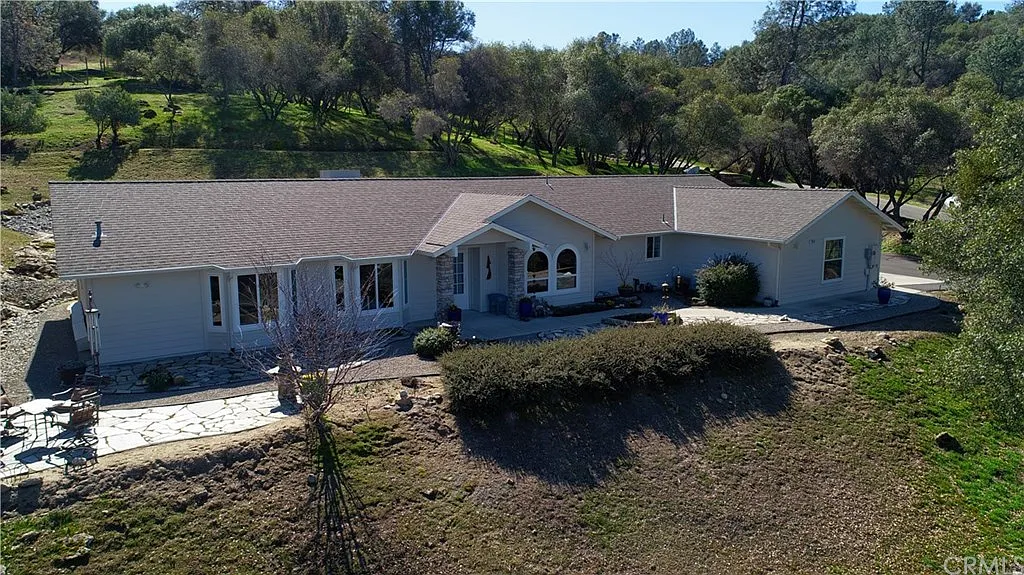 30707 Willow Pond Ln photo 1