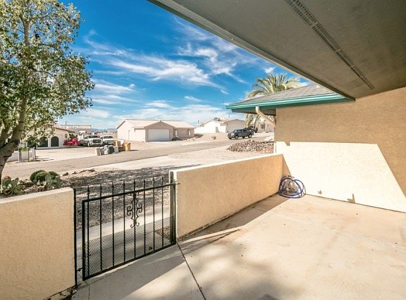 5th image of 3730 Yucca Dr
