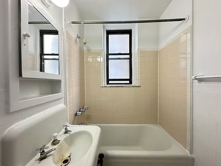 3335 W Diversey Ave #801 — Photo 18