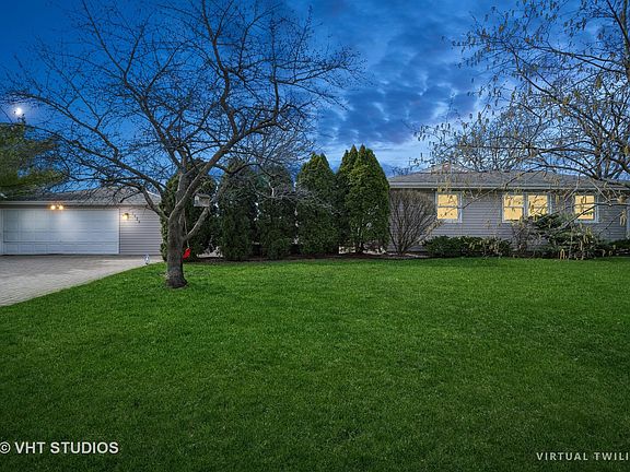 2nd image of 1929 N Birchwood Ln