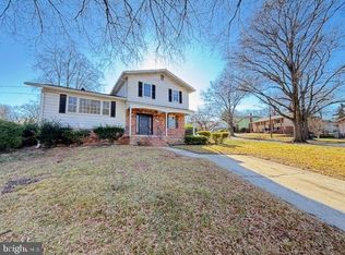 8909 Keewatin Rd, Lanham, MD 20706