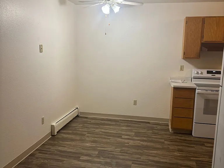 425 Pacific St #111-118 — Photo 2