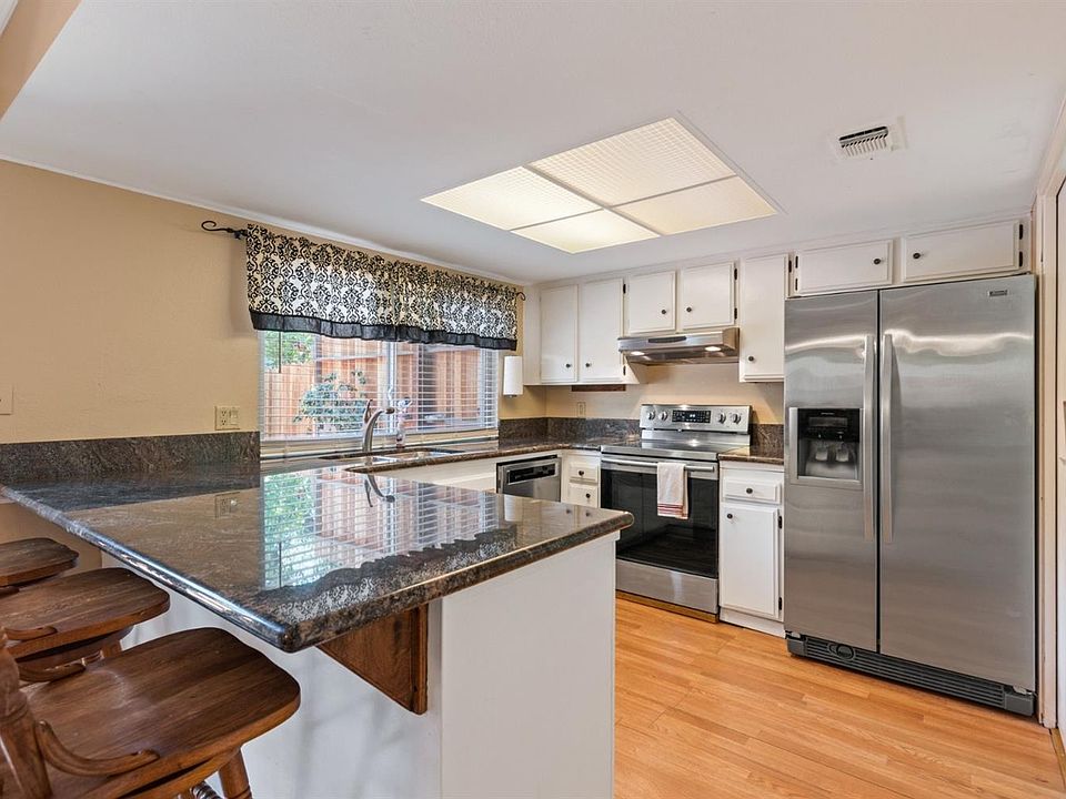 1st image of 5644 Spyglass Ln