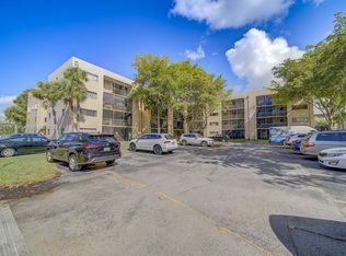 8420 SW 133rd Avenue Rd APT 307, Miami, FL 33183