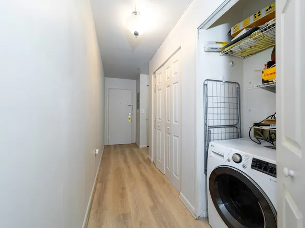 476 Monmouth Street image 1 of 16