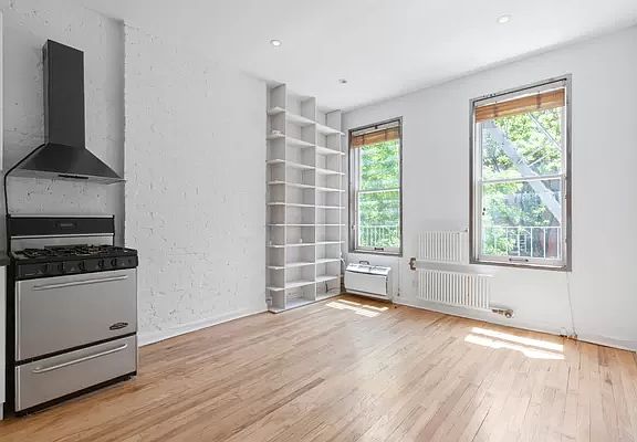 3rd image of 281 W 11th St #2C