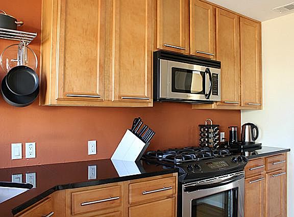3rd image of 3981 Beechwood Ln