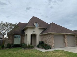 124 Cane Creek Dr, Broussard, LA 70518