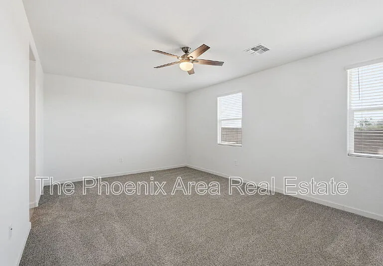 2761 W Seaver Ave — Photo 13