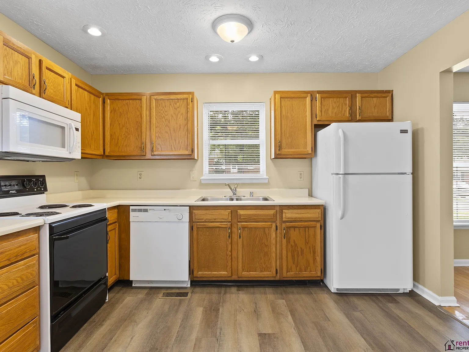 531 Bell Place Dr - 1 — Photo 3