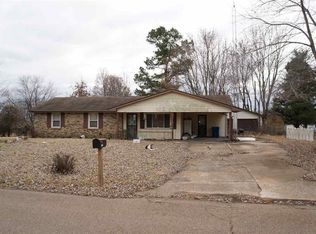 1335 Wind Crest Dr, Union City, TN 38261