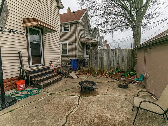 3rd image of 3359 W 91st St