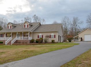 170 Pin Oak Ln, Crossville, TN 38555