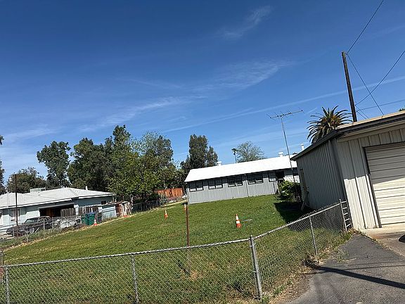 4th image of 3824 Hubbard Rd