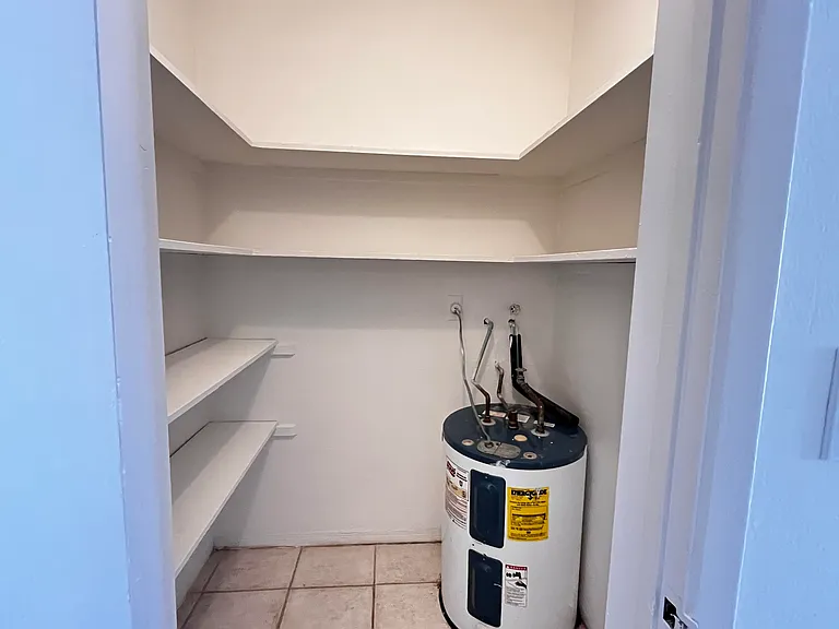 4529 NE 21st Ave #3 — Photo 9