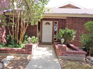 605 Cenizo Blvd, Uvalde, TX 78801