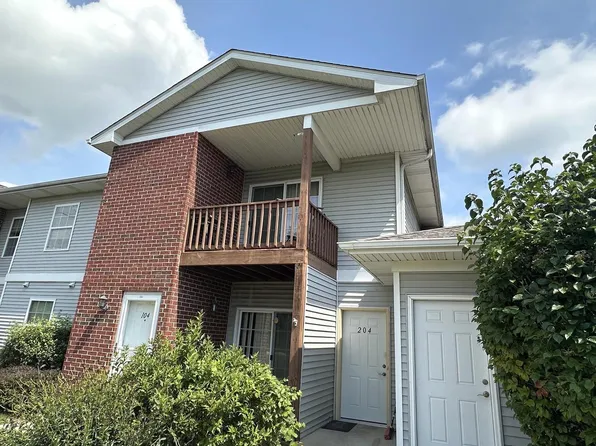 210 E Remer ROAD #204, Elkhorn, WI 53121