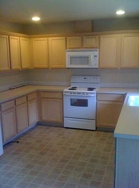 2nd image of 345 NE Lechner St