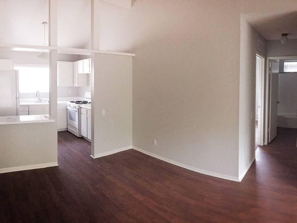 Strathmore Veteran 2 11090 Strathmore Dr Los Angeles CA Zillow