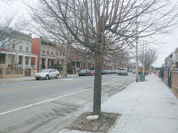 2nd image of 614 Saratoga Ave
